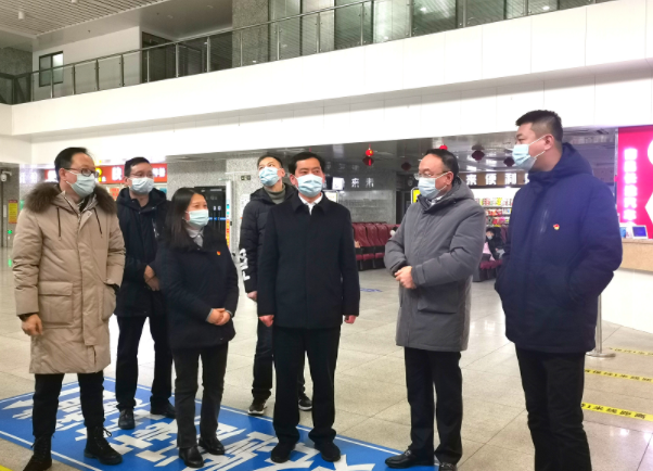 萬義輝一行督導(dǎo)南昌長途汽車站安全生產(chǎn)、疫情防控工作 胡維泉陪同