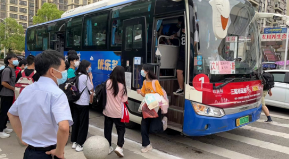 吉安長運(yùn):永新長運(yùn)順利完成永新縣中考包車業(yè)務(wù)