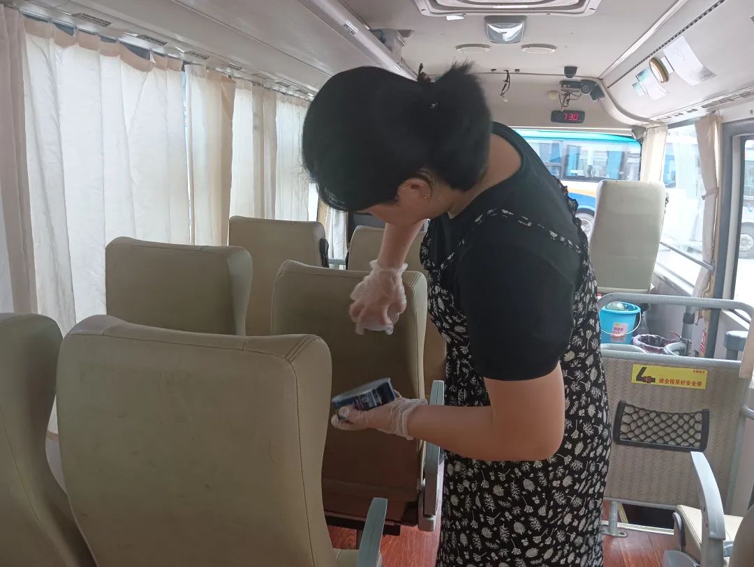撫州長(zhǎng)運(yùn) 客運(yùn)分公司開(kāi)展車(chē)容車(chē)貌集中整治活動(dòng)