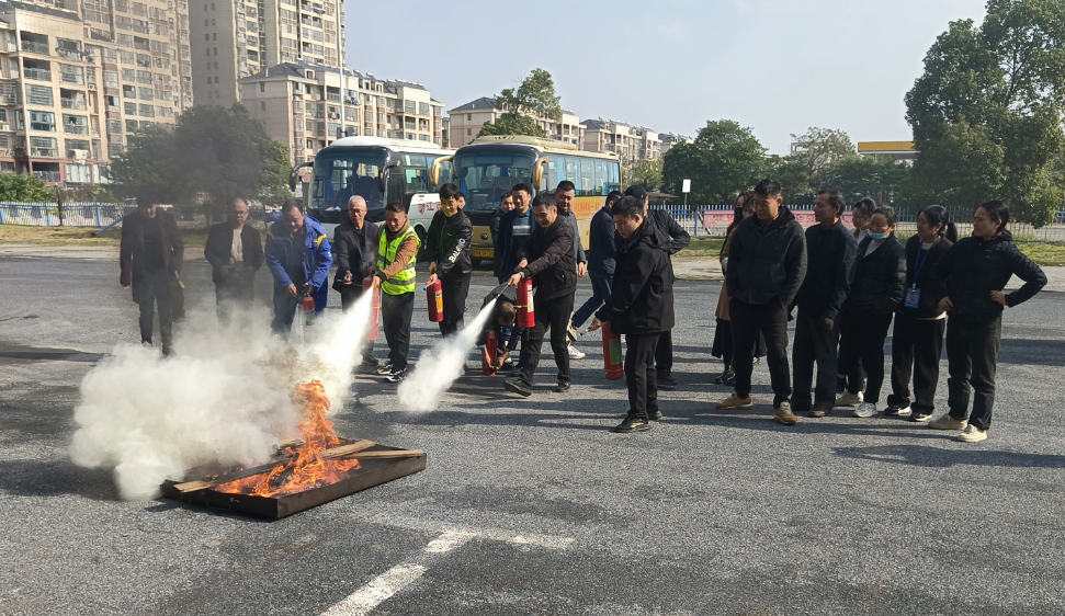 新余長運:開展消防基本技能實操培訓(xùn)和應(yīng)急疏散演練