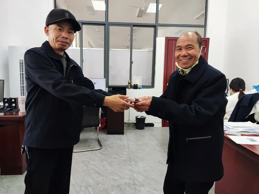 吉安公司:遺失手機(jī)被找回 老漢臉上笑開(kāi)顏