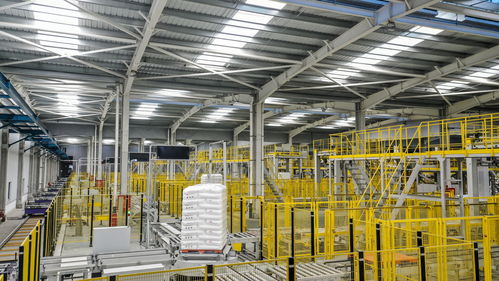 中國(guó)石化國(guó)內(nèi)最高單線倉(cāng)庫(kù)在漢投用，智能物流開(kāi)啟產(chǎn)品全鏈路溯源新篇章